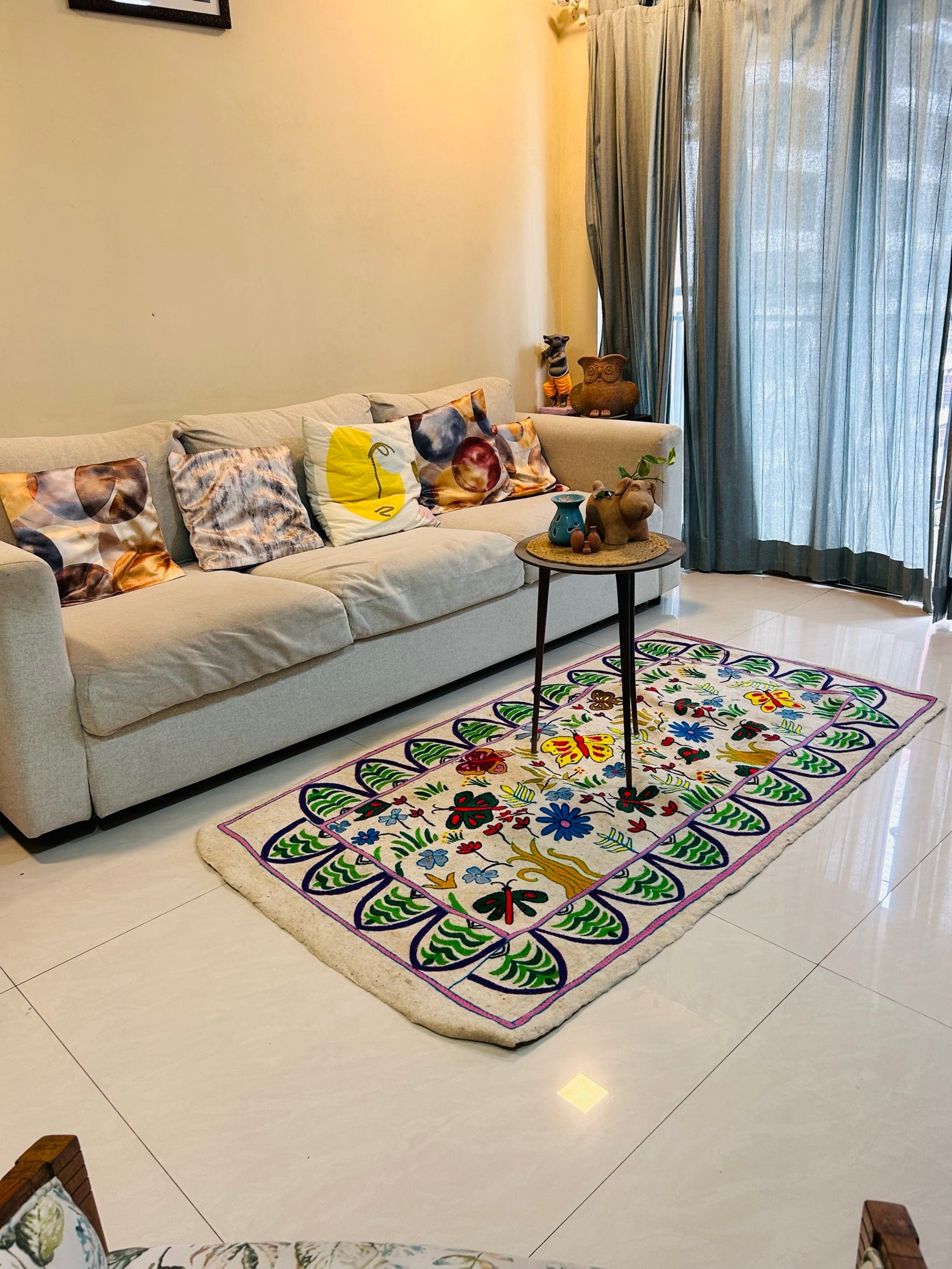 Living Room Rug -Blooms &amp; Butterfly