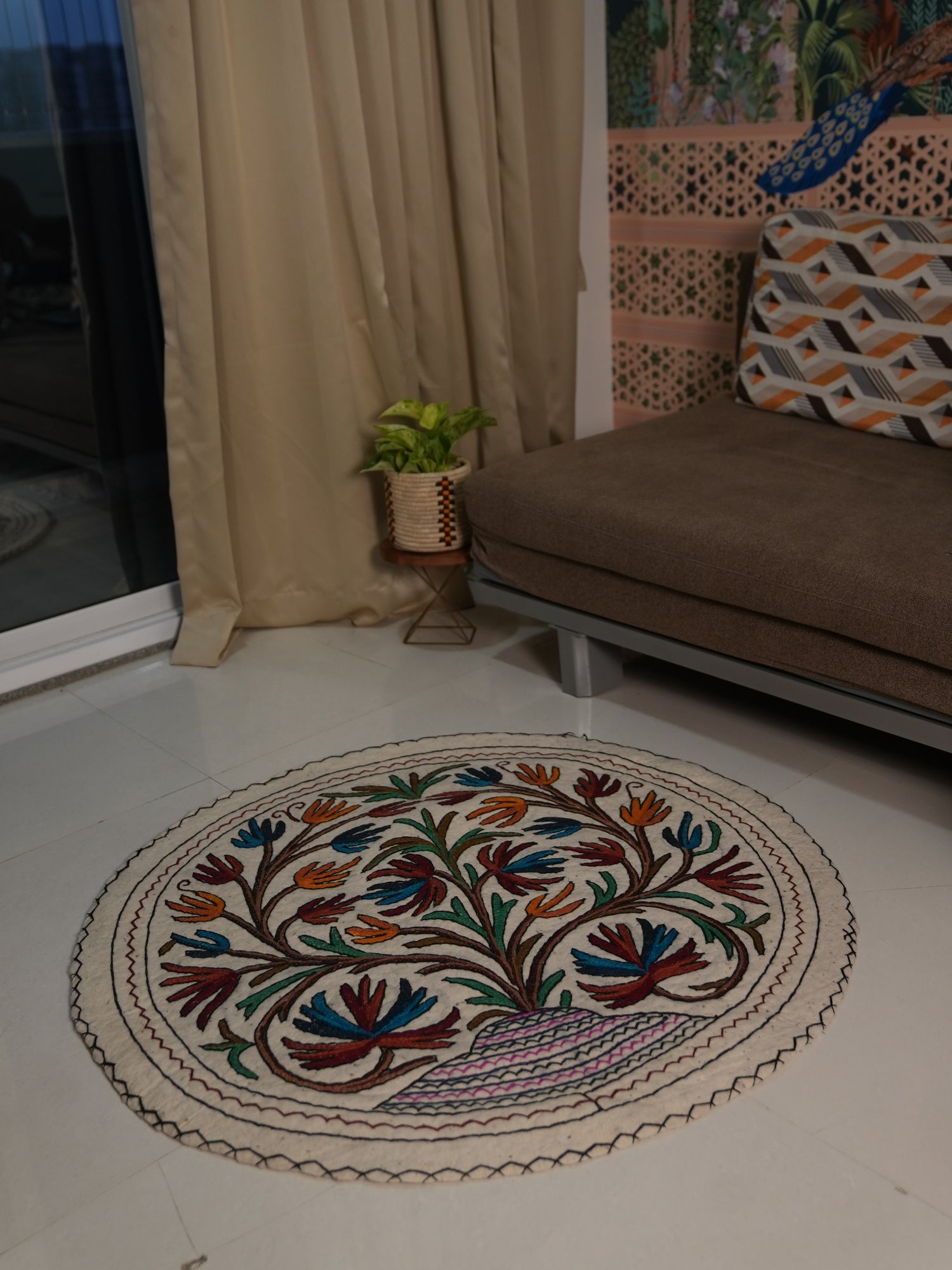 Gulzar Gleam- Round Rug