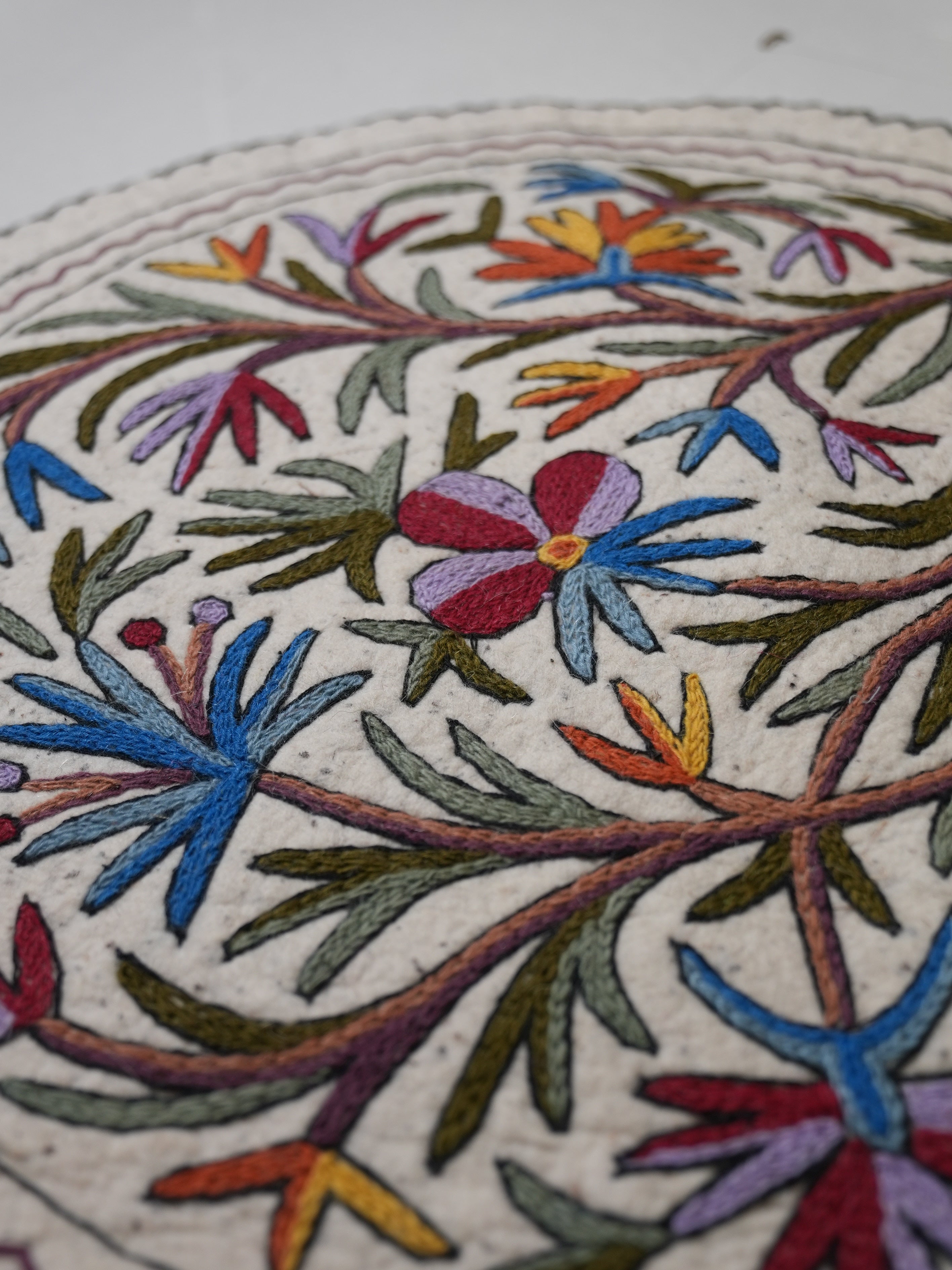 Kusum Aura- Round Rug