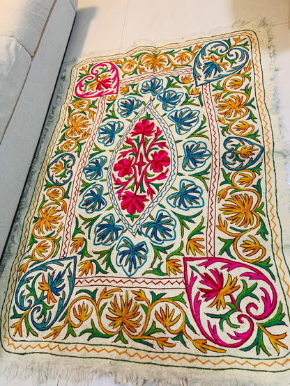 Living Room Rug - Artisanal Floral