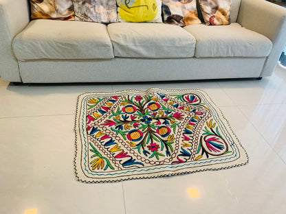 Living Room Rug - Vibrant Harmony